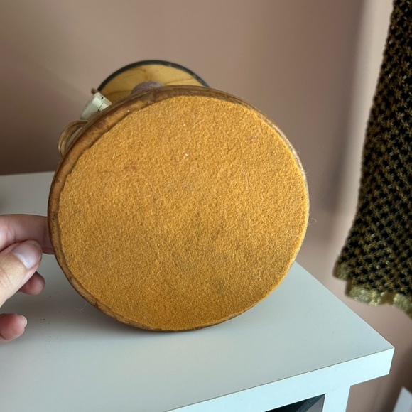 Vintage Bobbin Spindle Thread Sewing Lamp - Picture 3 of 5